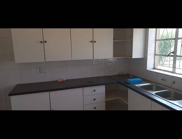 3 BEDROOM HOUSE FOR SALE IN VENTERSPOS